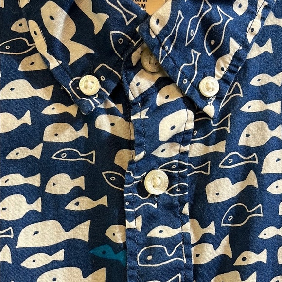 H&M Navy Blue and White Casual Button Down Shirt with Fish Pattern - Size Medium - Picture 9 of 15